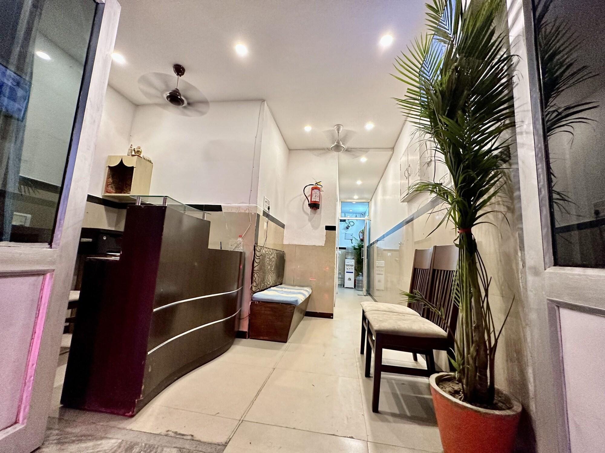 Vista Lobby Hotel Delhi Airport