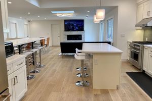 Alquiler Vacacional - 8 BR 8 bath, Great for Groups/Retreats, Complete New Renovation, Walk Downtown