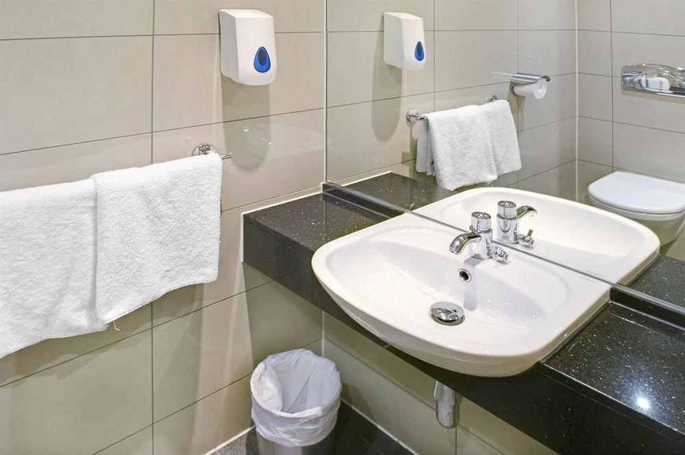 Set de Habitación Latroupe Jacobs Inn