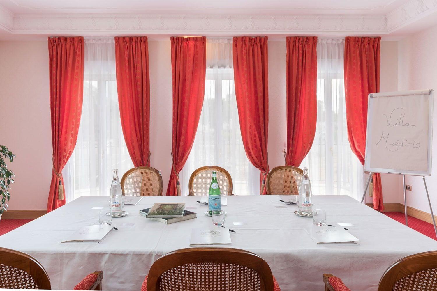 Sala de Reuniones Villa Médicis Puteaux