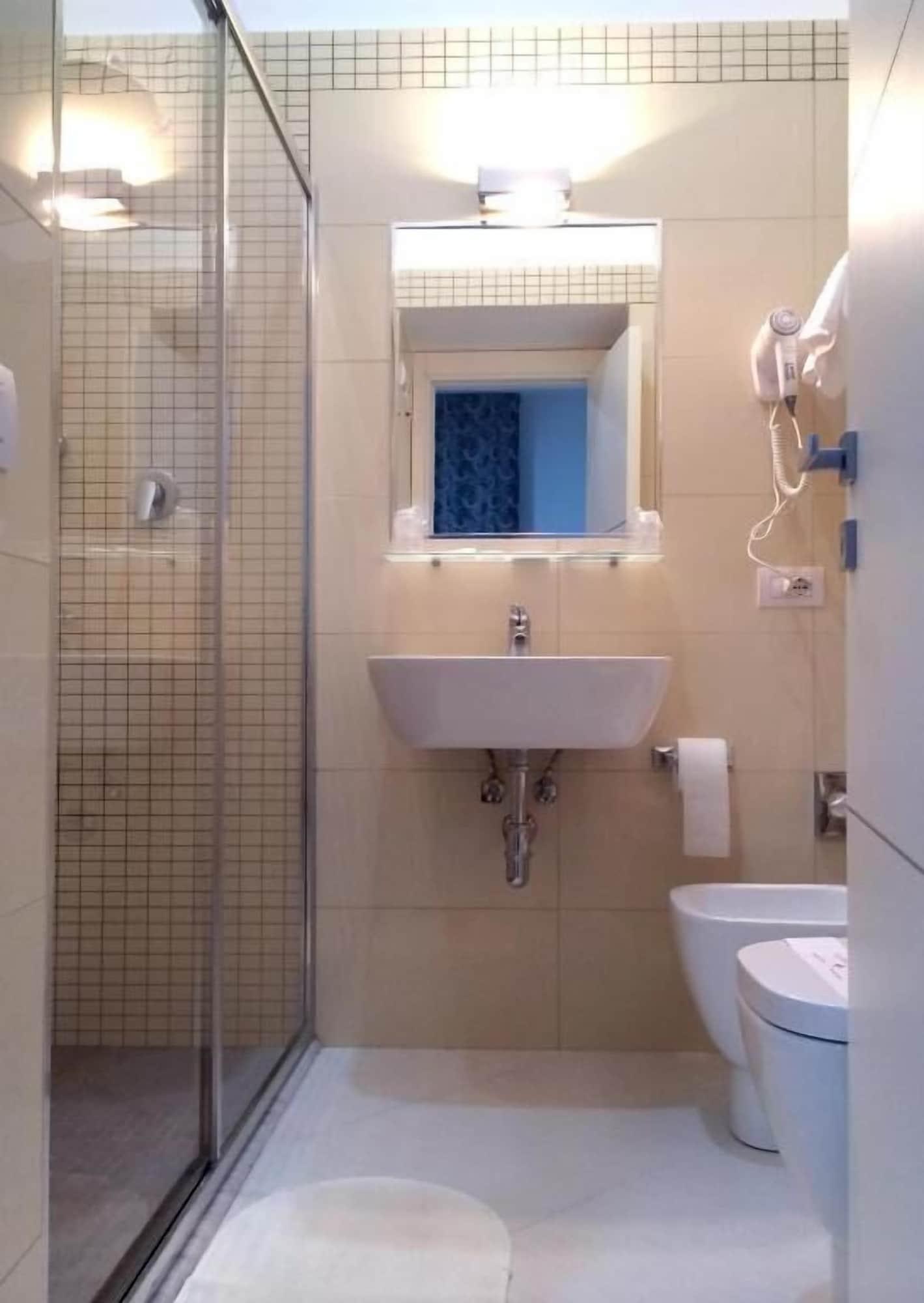 Equipamiento de Habitación Hotel Regina