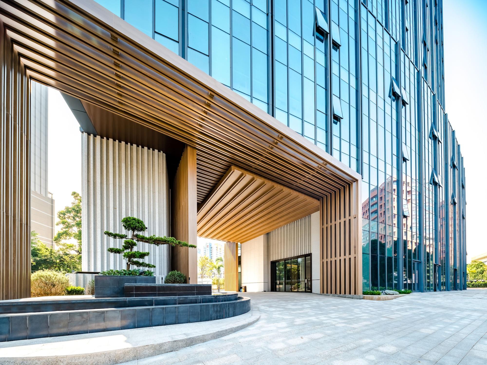 Vista Exterior Holiday Inn Zhuhai City Center by IHG