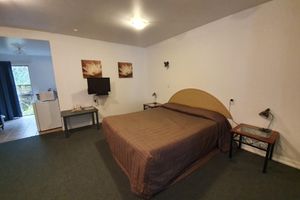 Alojamiento - Lake Point Motel