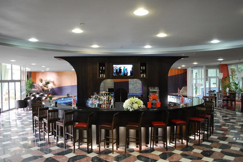 Bar/Salón Hotel Drim & SPA