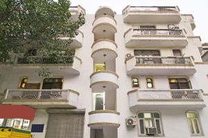 Alojamiento - OYO 24376 Merriment Residency