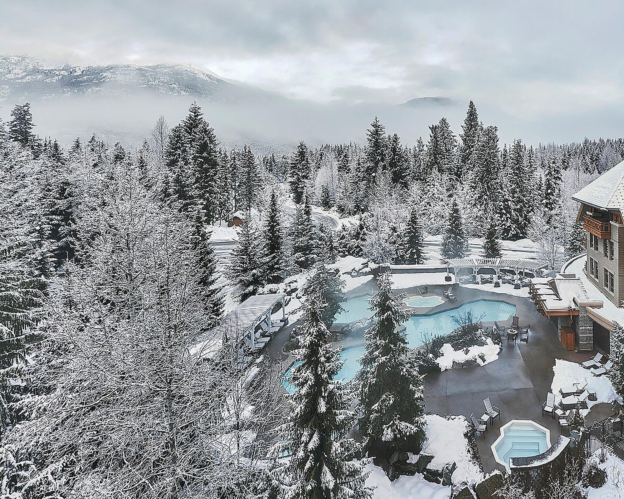 Vista Piscina Four Seasons Resort Whistler