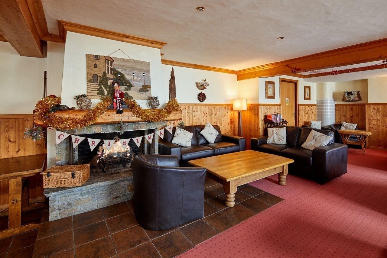 Bar/Salón Chalet La Forêt