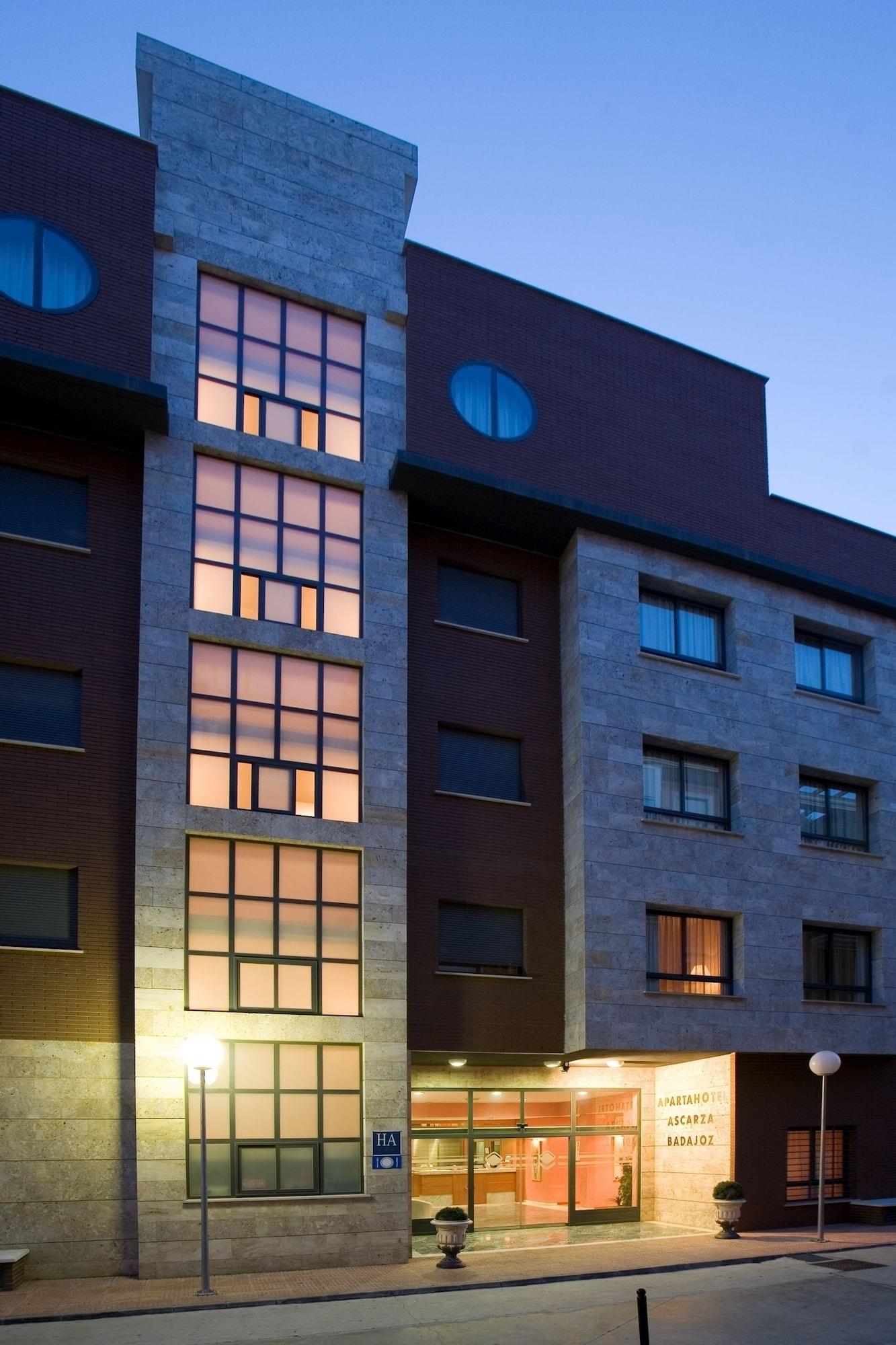 Vista Exterior ApartHotel MM Badajoz
