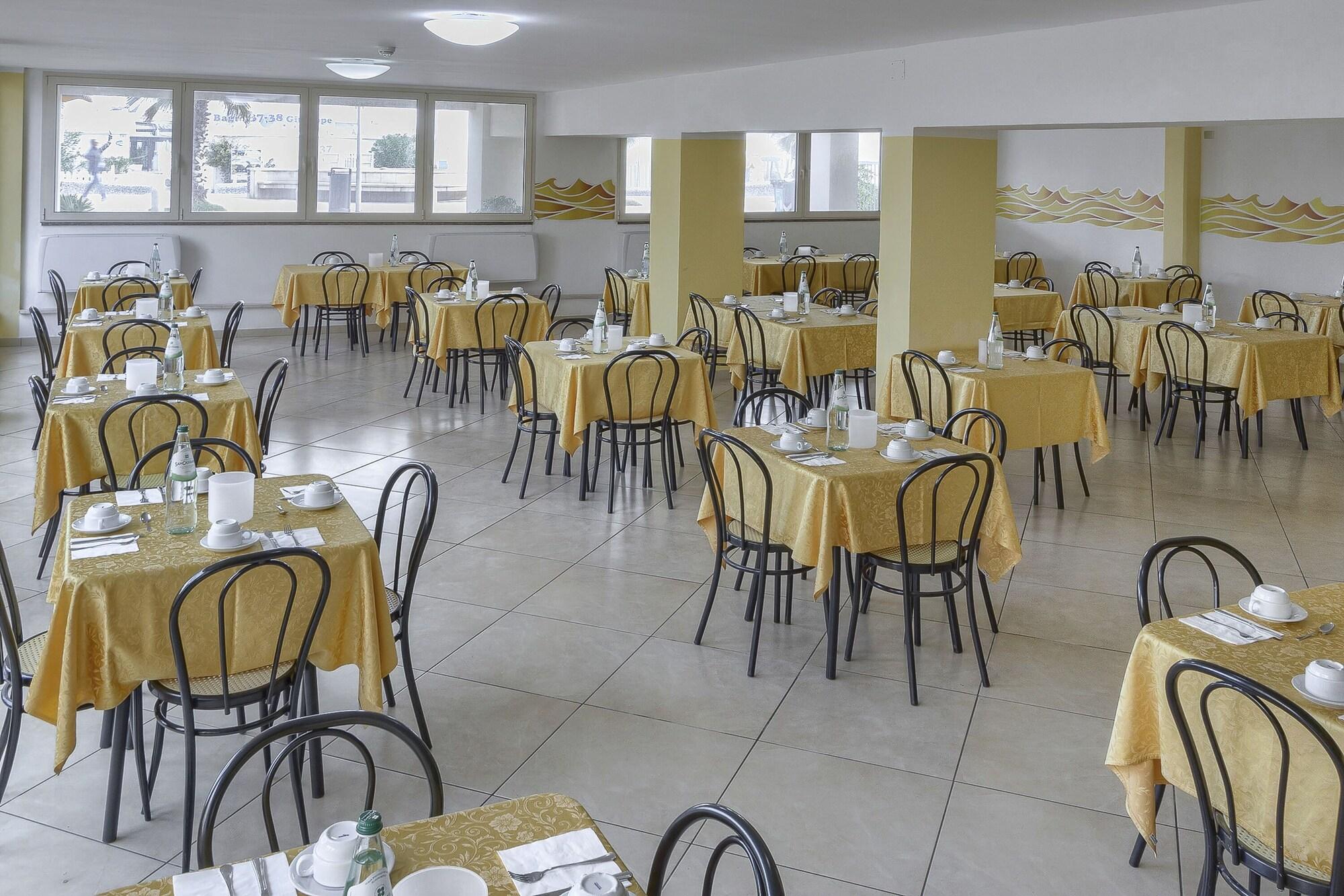 Sala de Reuniones ALBERGO SAVOIA