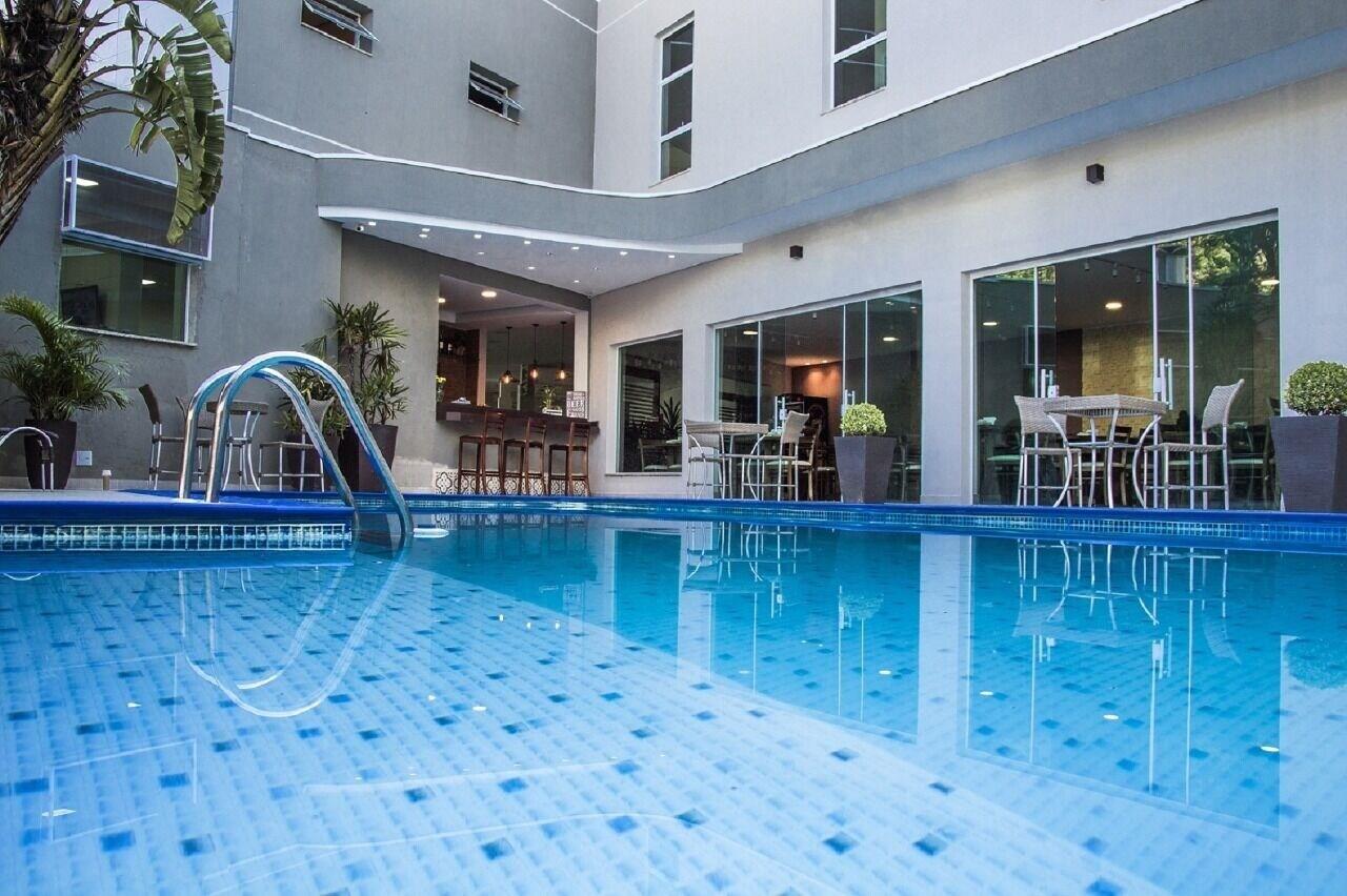 Vista da piscina Hotel Serra de Jundiaí