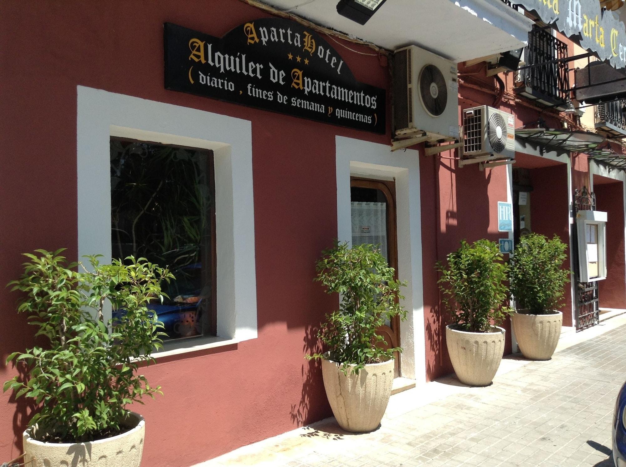 Vista Exterior Hostal Santa Marta