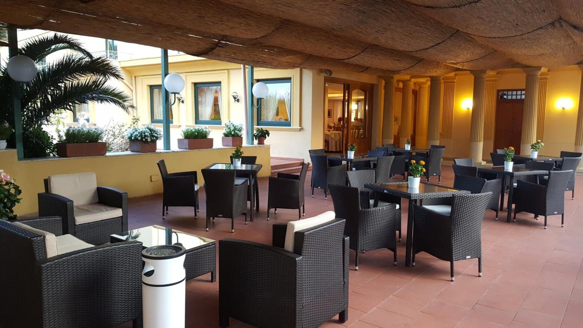 Bar/Salón Hotel Villa Igea