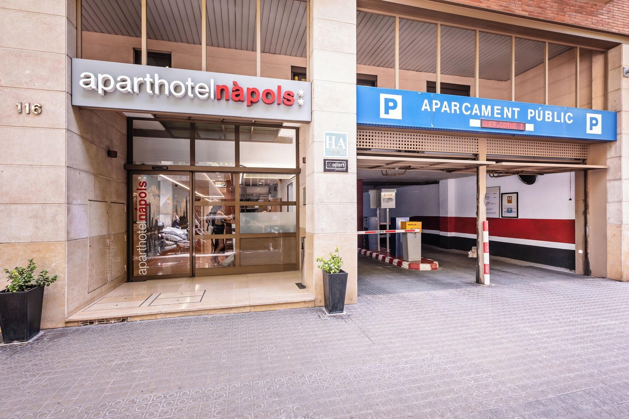 Vista Exterior Aparthotel Napols
