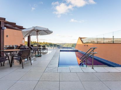 Vista da piscina da hospedagem Master Gramado - Foto 9