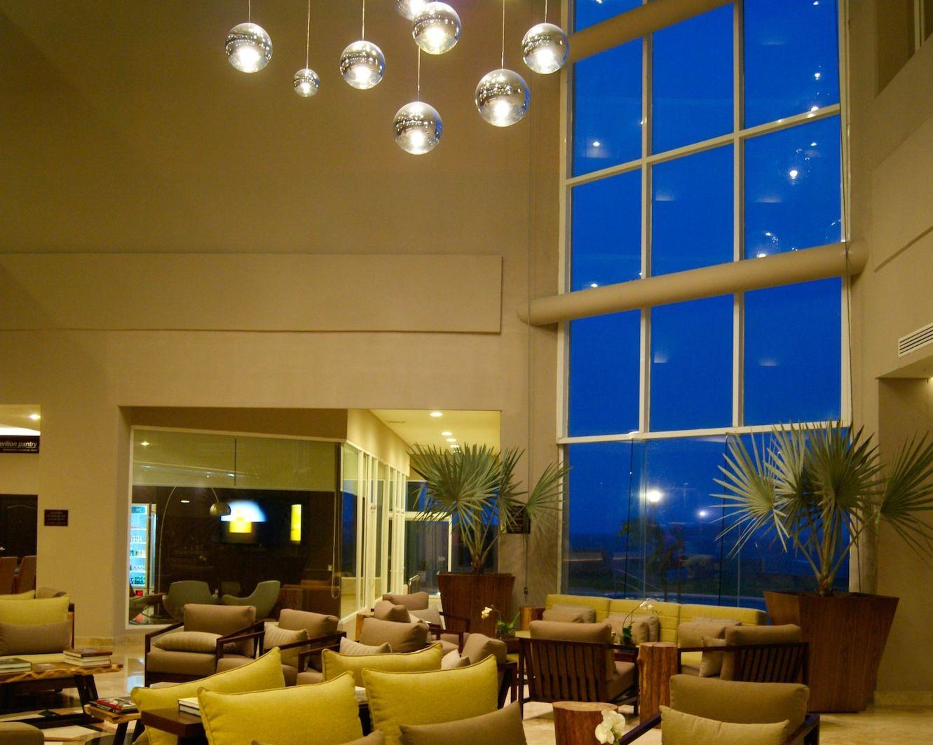 Vista do lobby Hilton Garden Inn Veracruz-Boca del Río