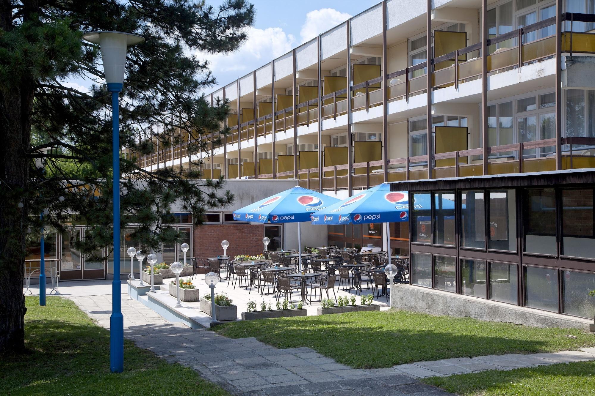 Restaurant Holiday Hotel Csopak