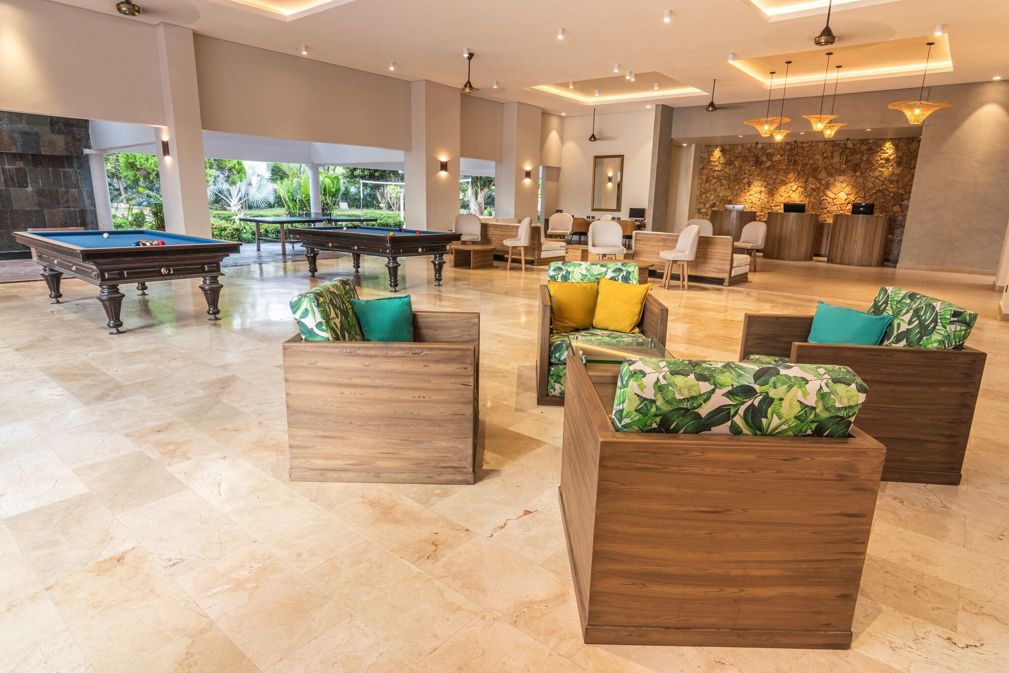 Vista Lobby Ghl Relax Hotel El Puente