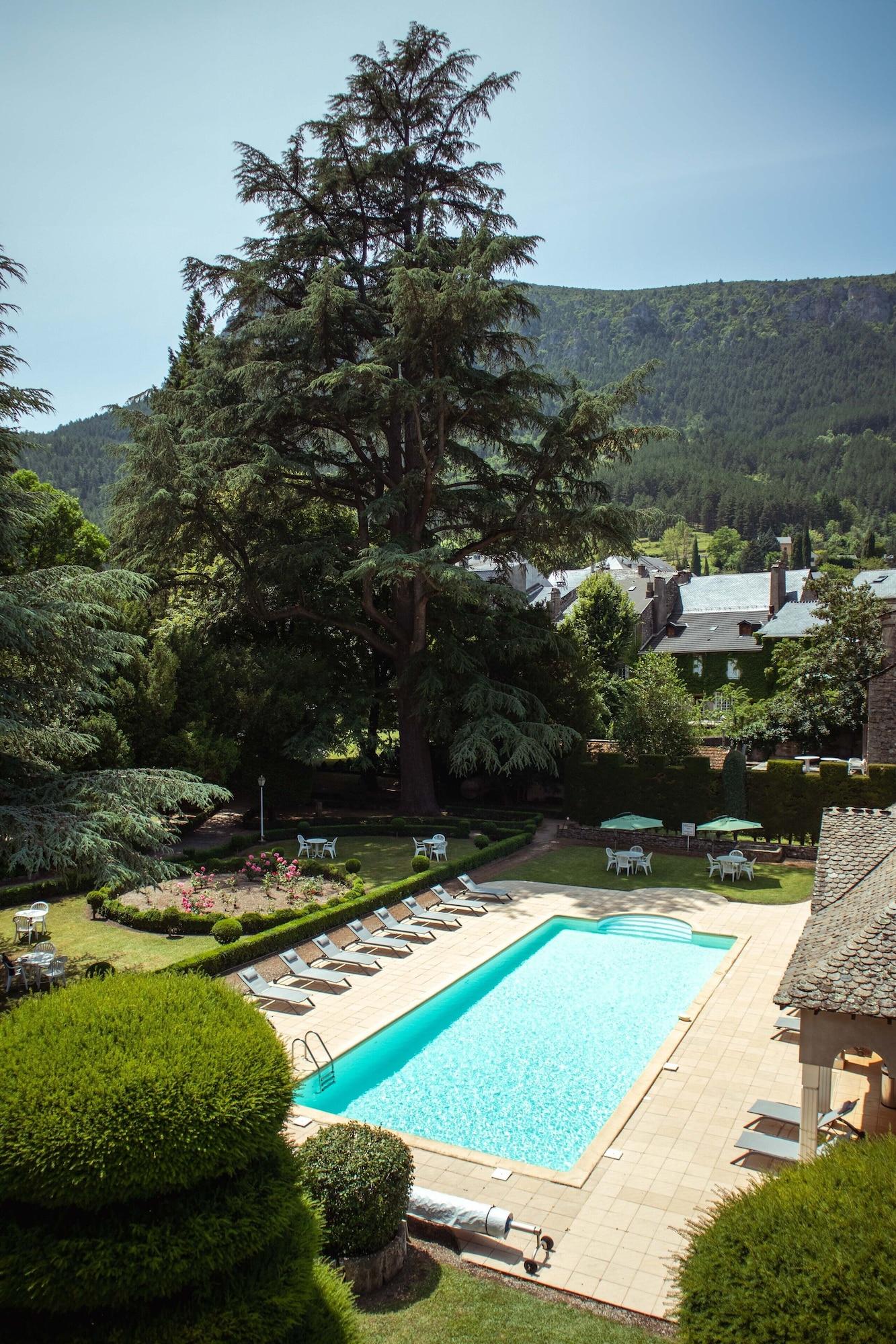 Varios Grand Hôtel du Parc