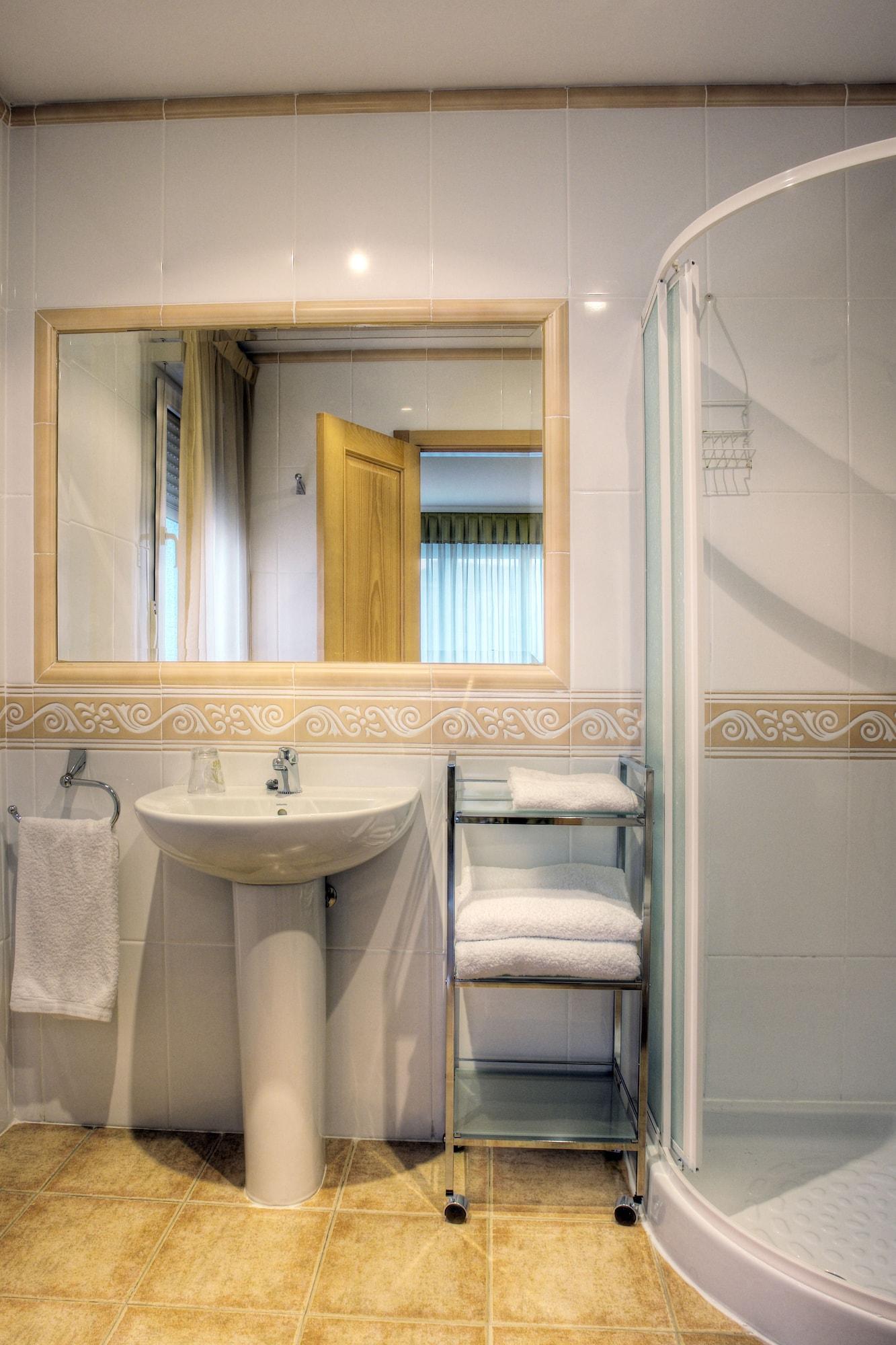 Equipamiento de Habitación Hostal Bríos