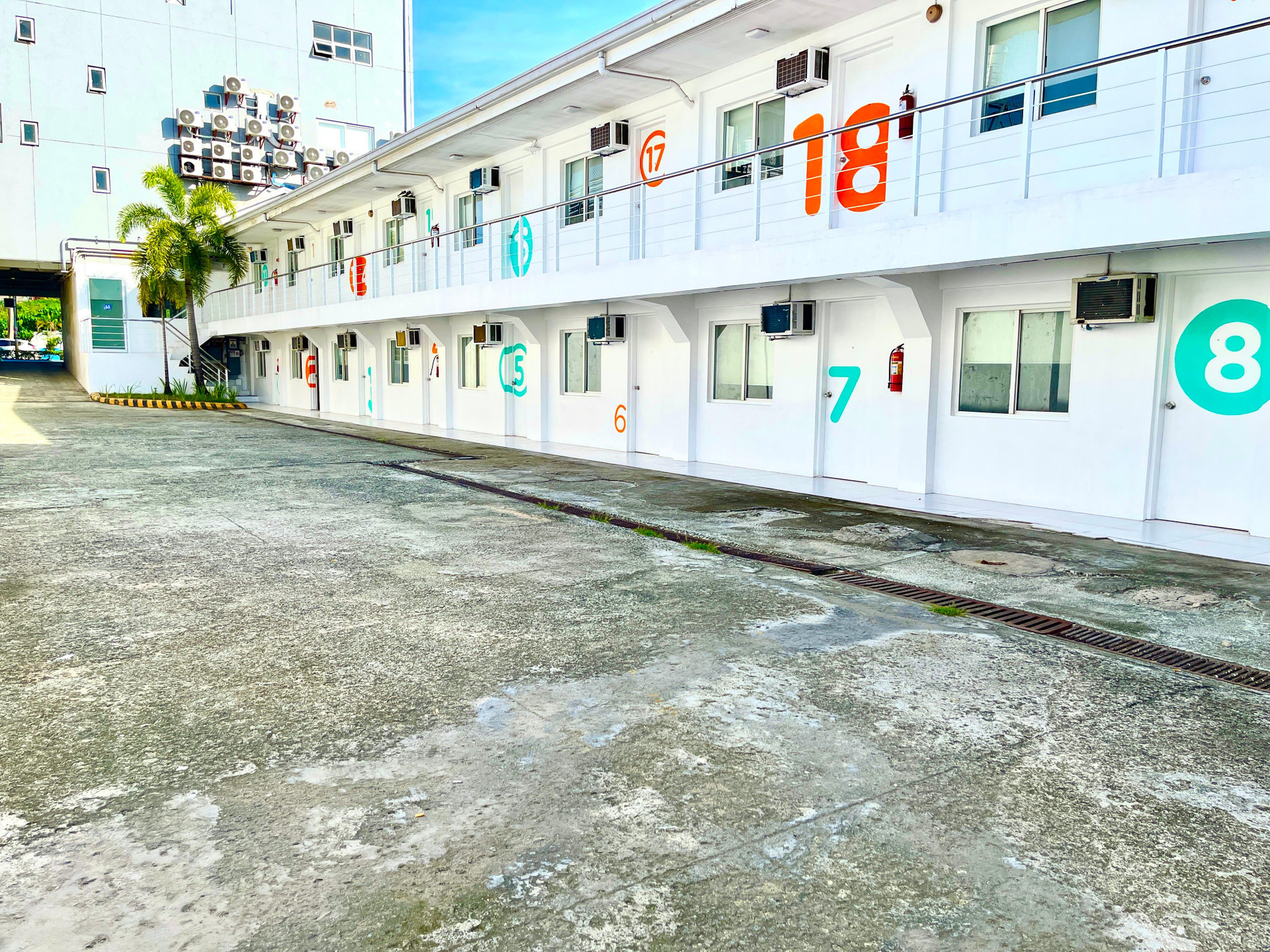 Vista Exterior Islands Stay Hotels- Mactan Branch