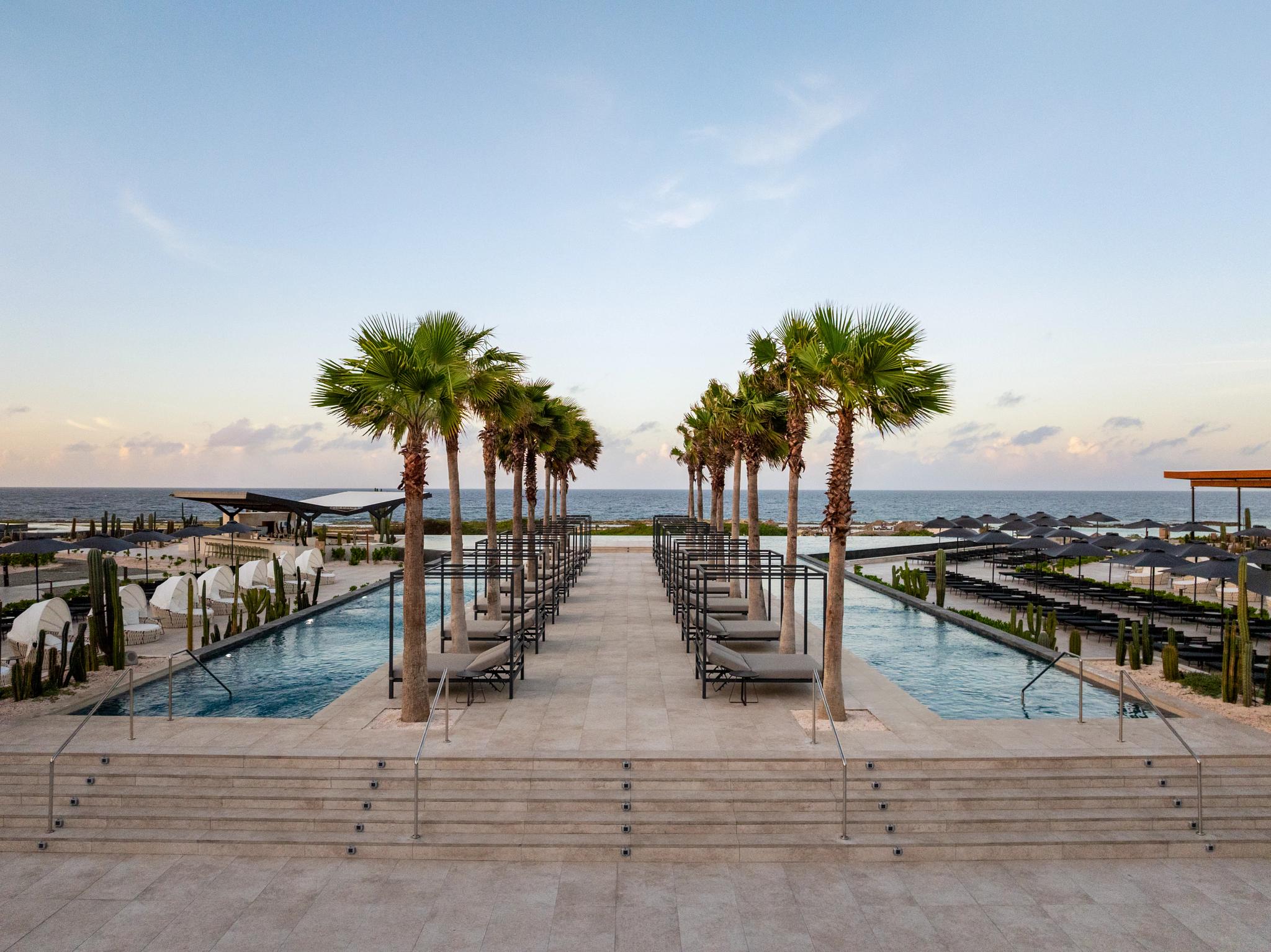 Vista Piscina Secrets Baby Beach Aruba