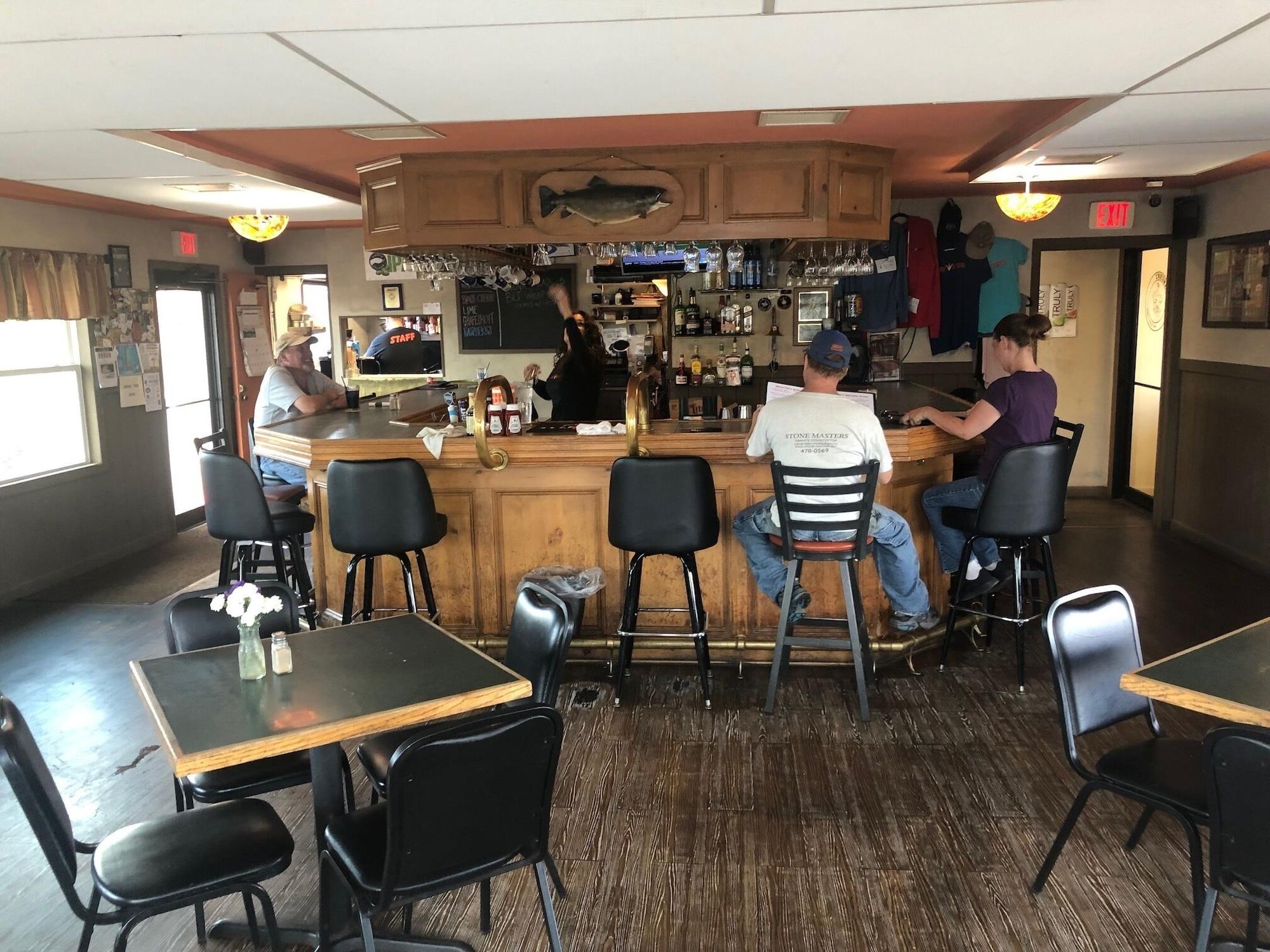 Restaurant Brewer Motor Inn