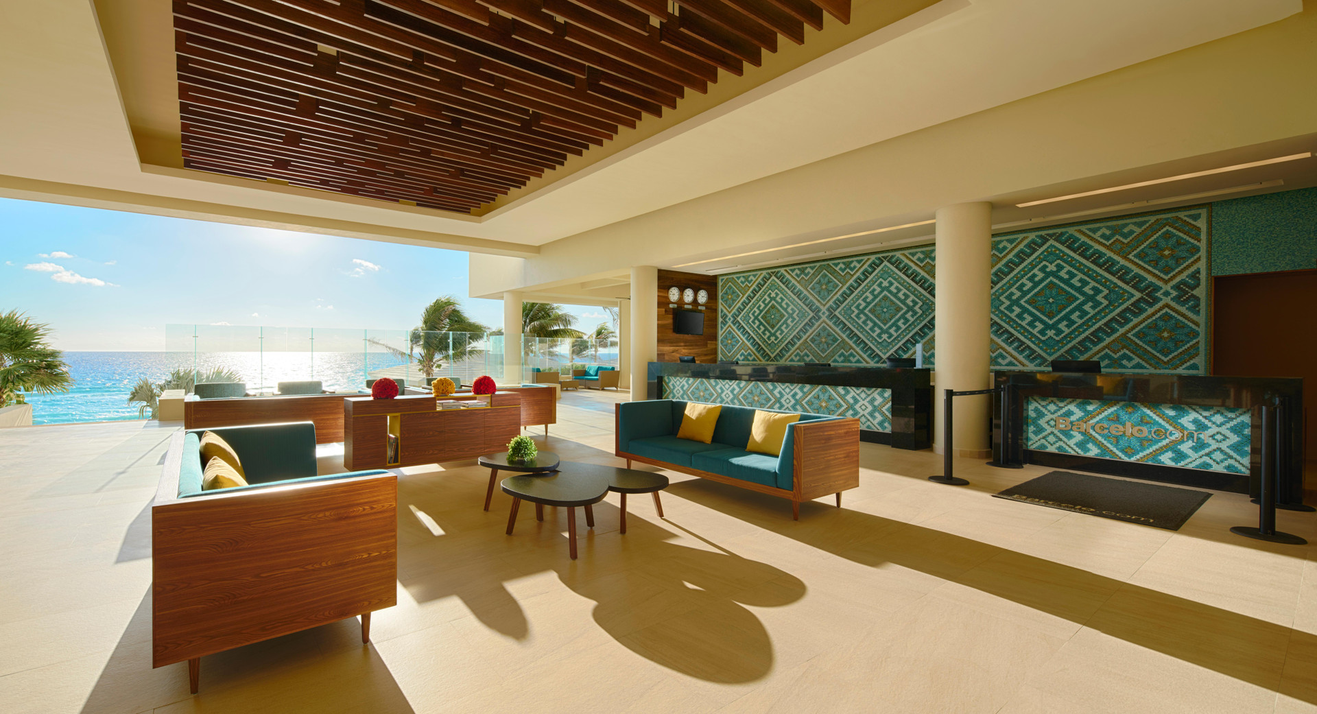 Vista Lobby Occidental Tucancún