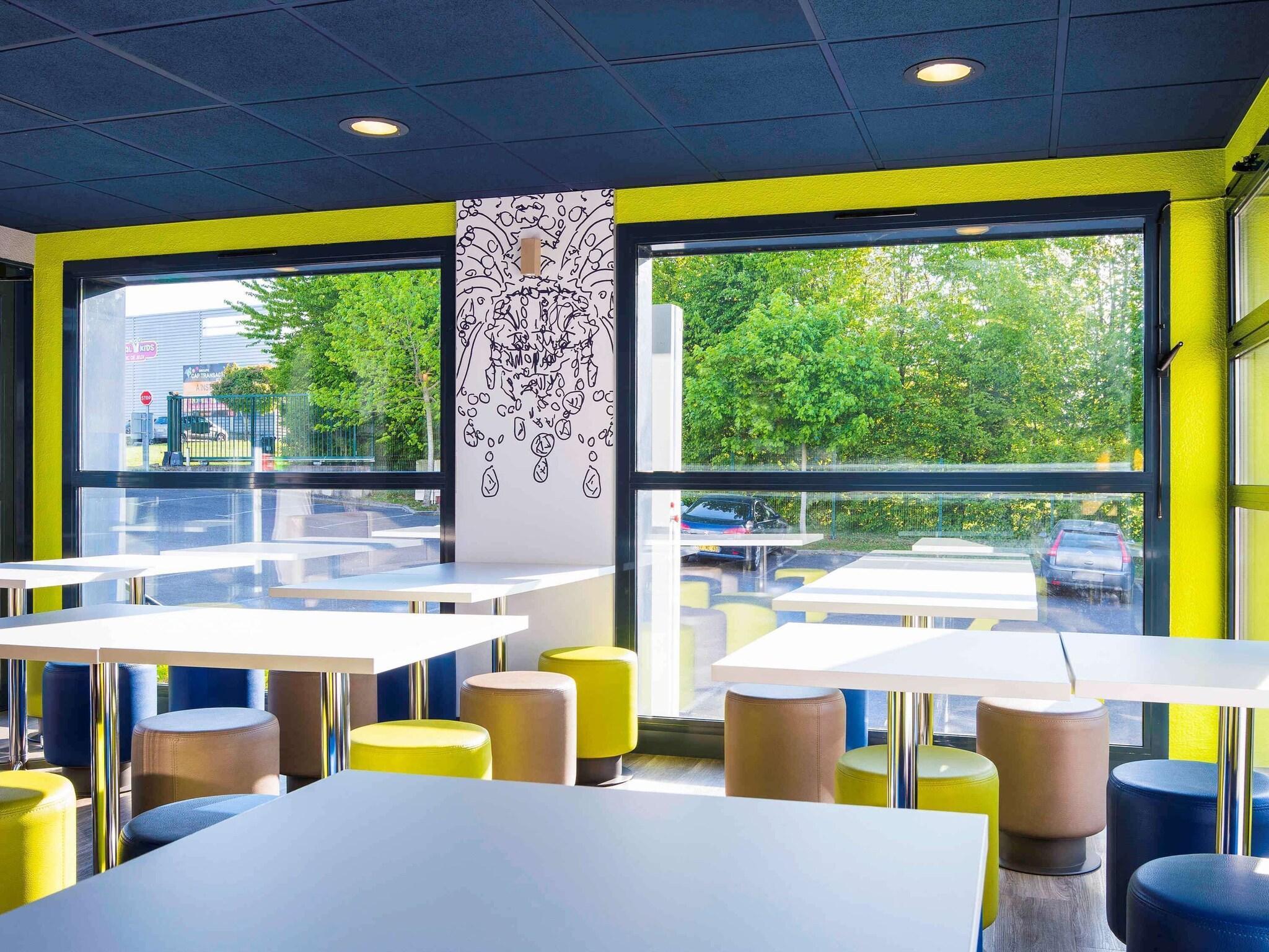 Restaurant ibis budget Rennes Route de Saint Malo