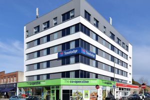Alojamiento - Travelodge London Raynes Park