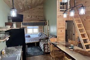 Alquiler Vacacional - Modern Cabin Retreat Across from Lake Superior Beach Access
