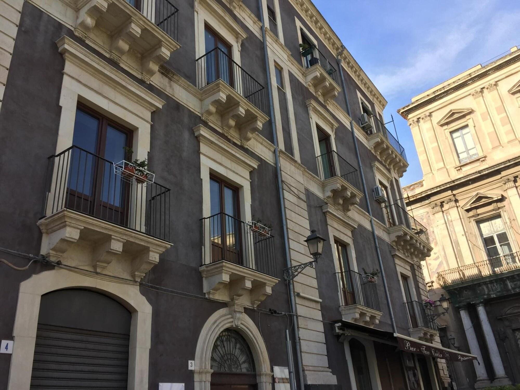Vista Exterior Sciara Larmisi