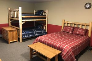 Alquiler Vacacional - Brand New Lodge Located 10 min from Lake Michigan, 45 min from Lake Superior