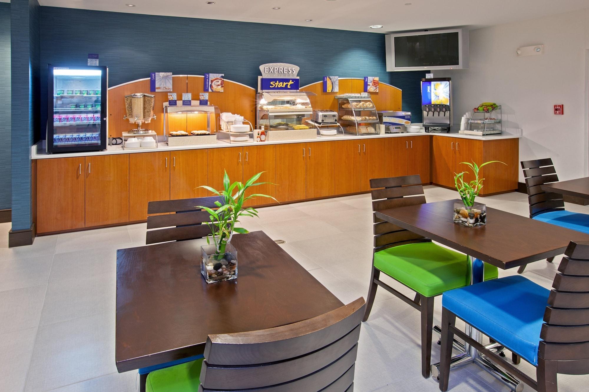 Restaurant Holiday Inn Express Indianapolis-Fishers by IHG