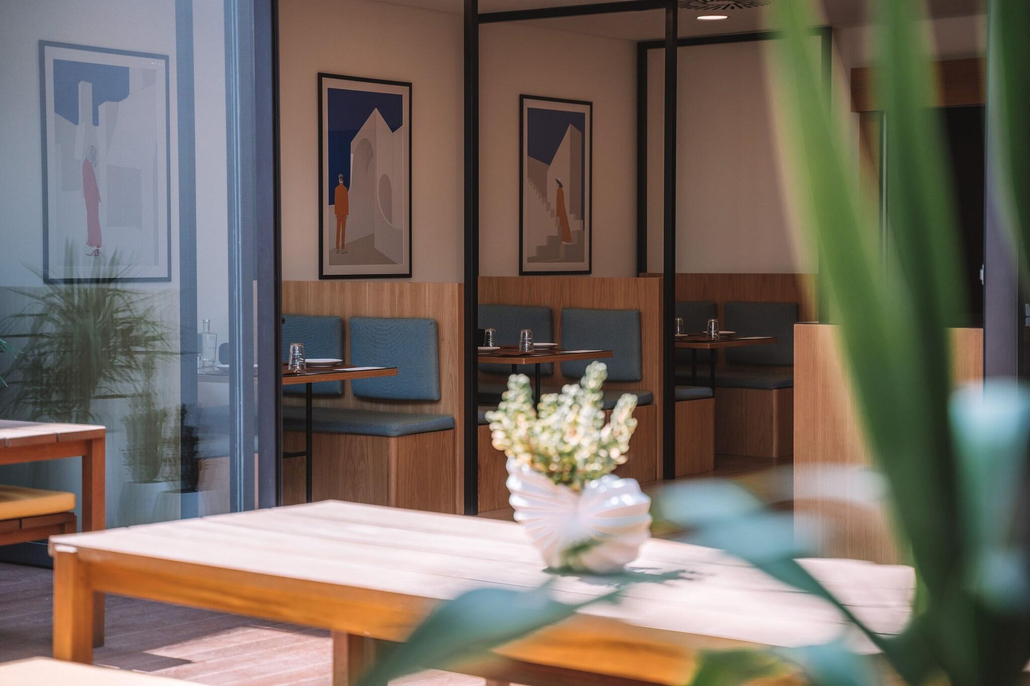 Restaurant Hotel Bfresh - Pool - Fitness - Padel - By Oporto