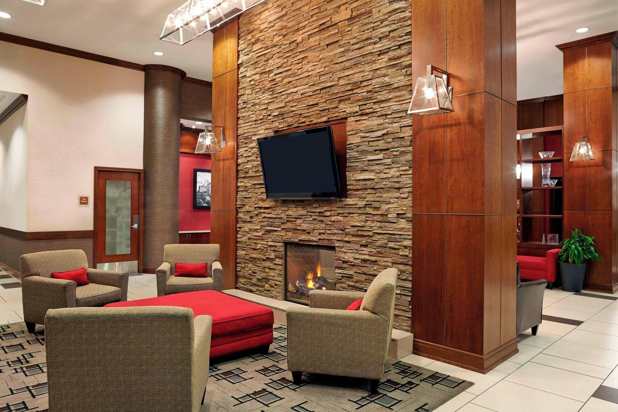 Vista Lobby Four Points by Sheraton Calgary Airport