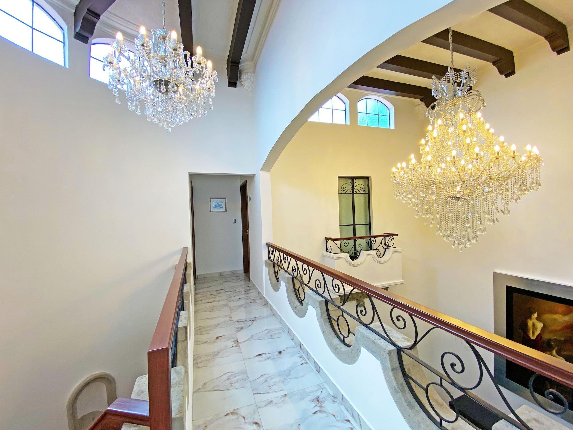 Vista Lobby Parral 14 Boutique Hotel