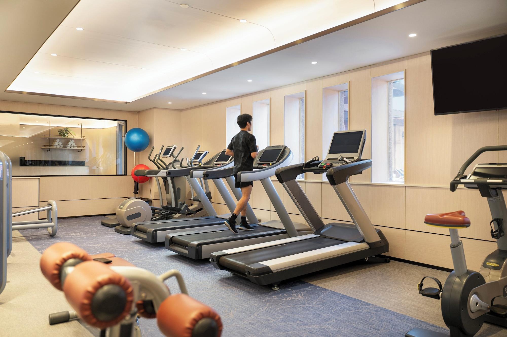 Gimnasio Crowne Plaza Bangkok Lumpini Park by IHG