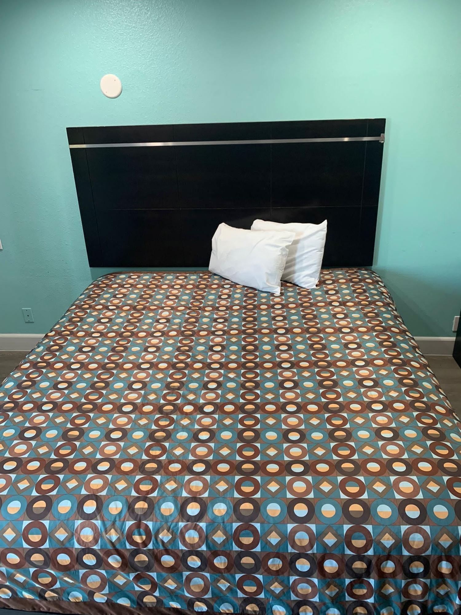 Varios Budget Motel