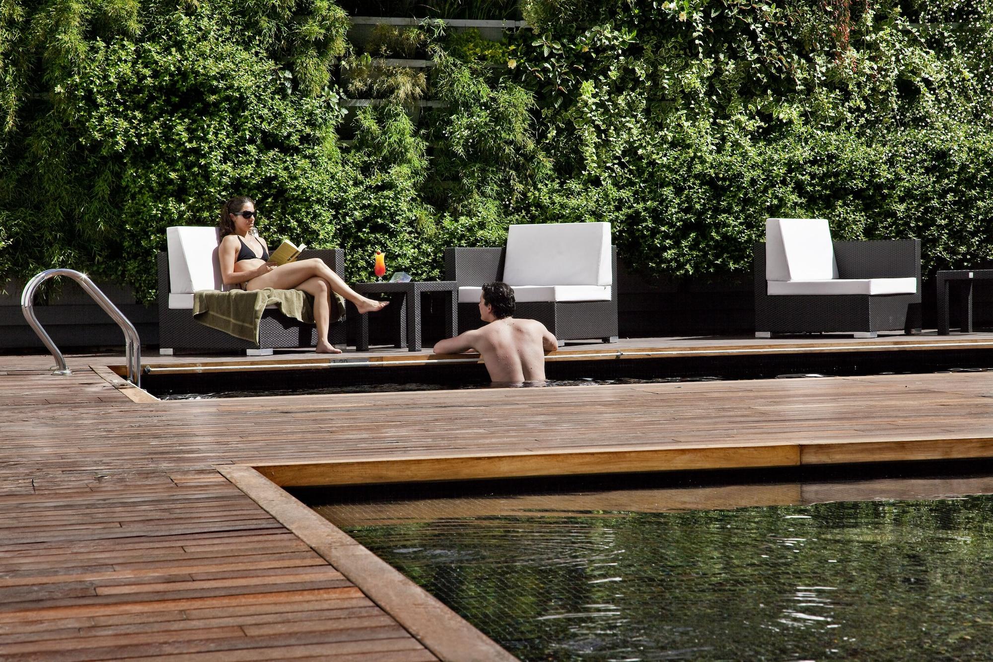 Vista Piscina Novotel Buenos Aires