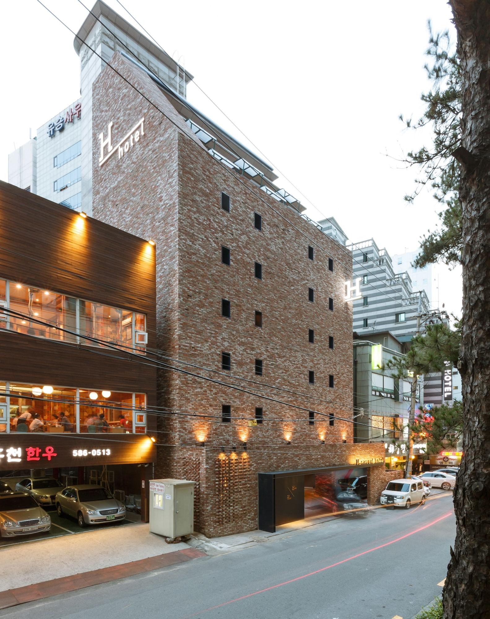 Vista Exterior H Hotel Seocho