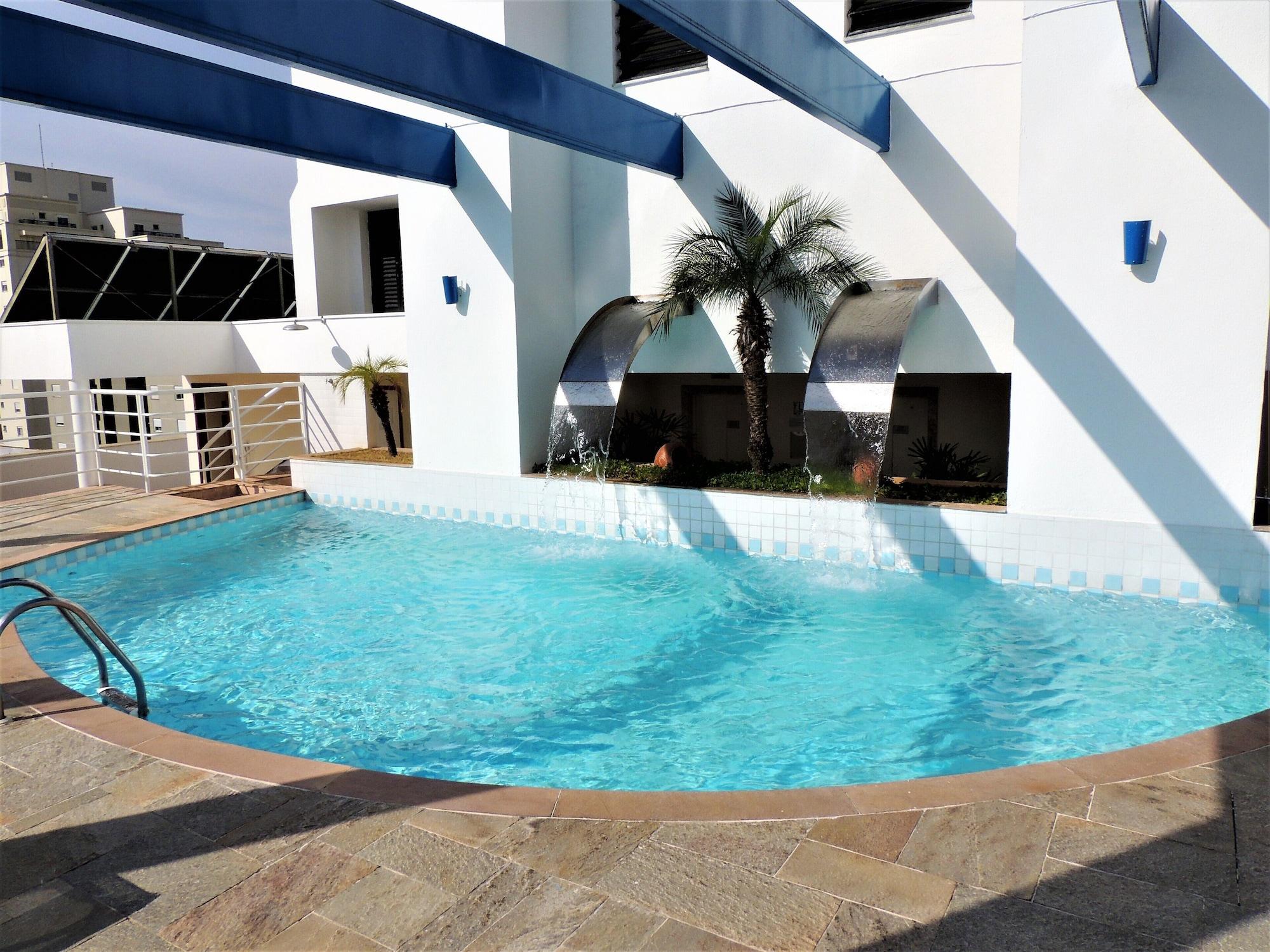 Vista Piscina Mondrian Suite Hotel