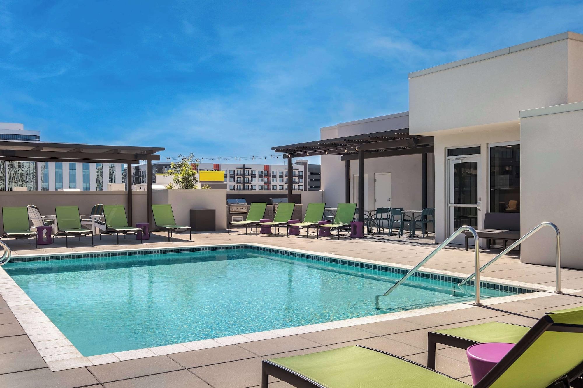 Vista Piscina Tru By Hilton Phoenix Midtown