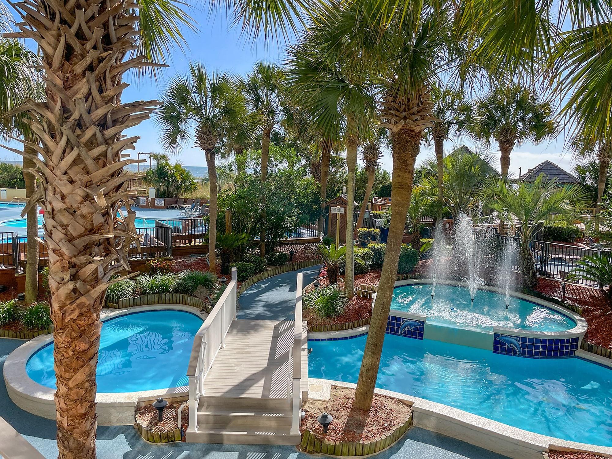 Vista Exterior Beach Cove Resort
