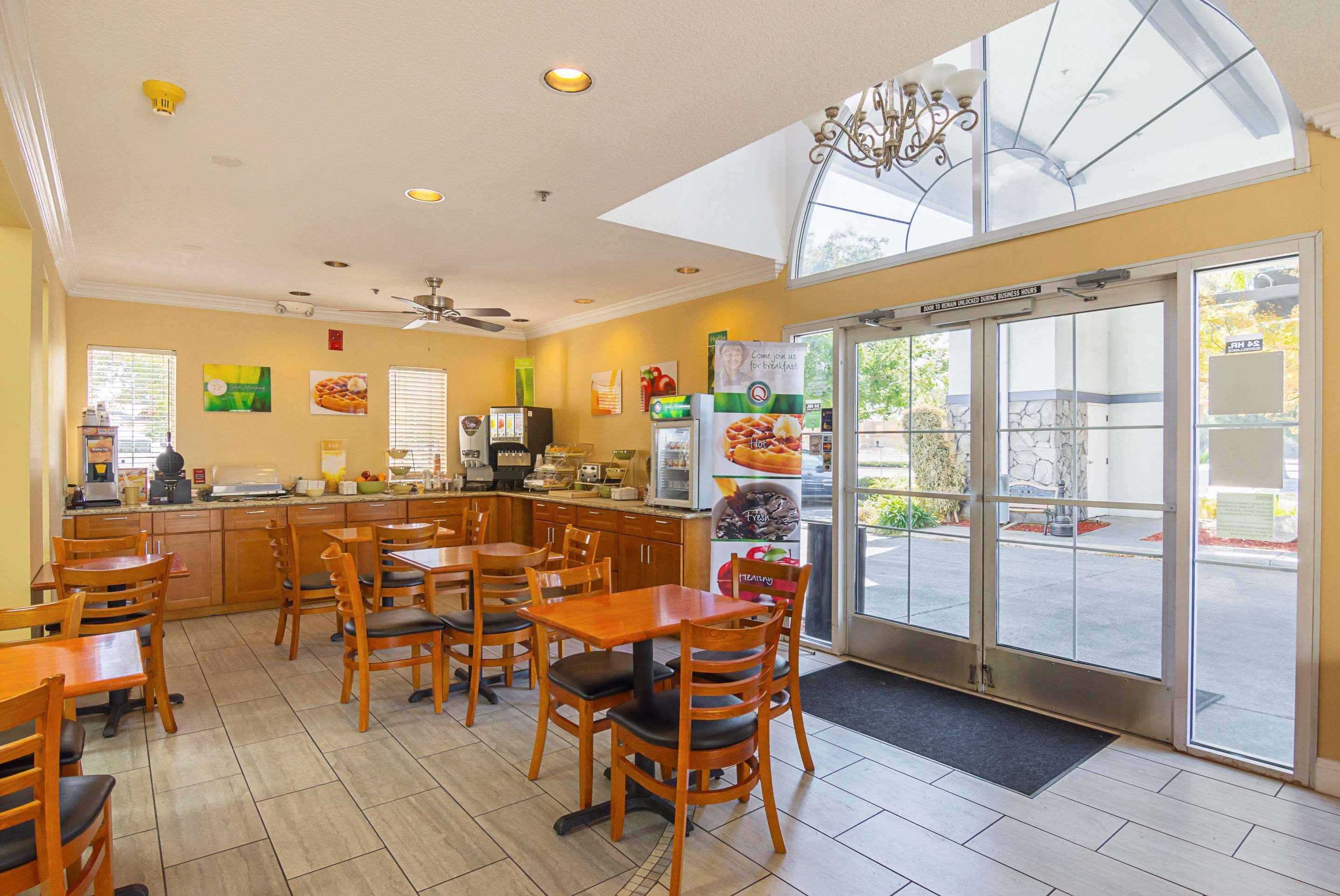 Restaurant Quality Inn Fresno Yosemite Airport