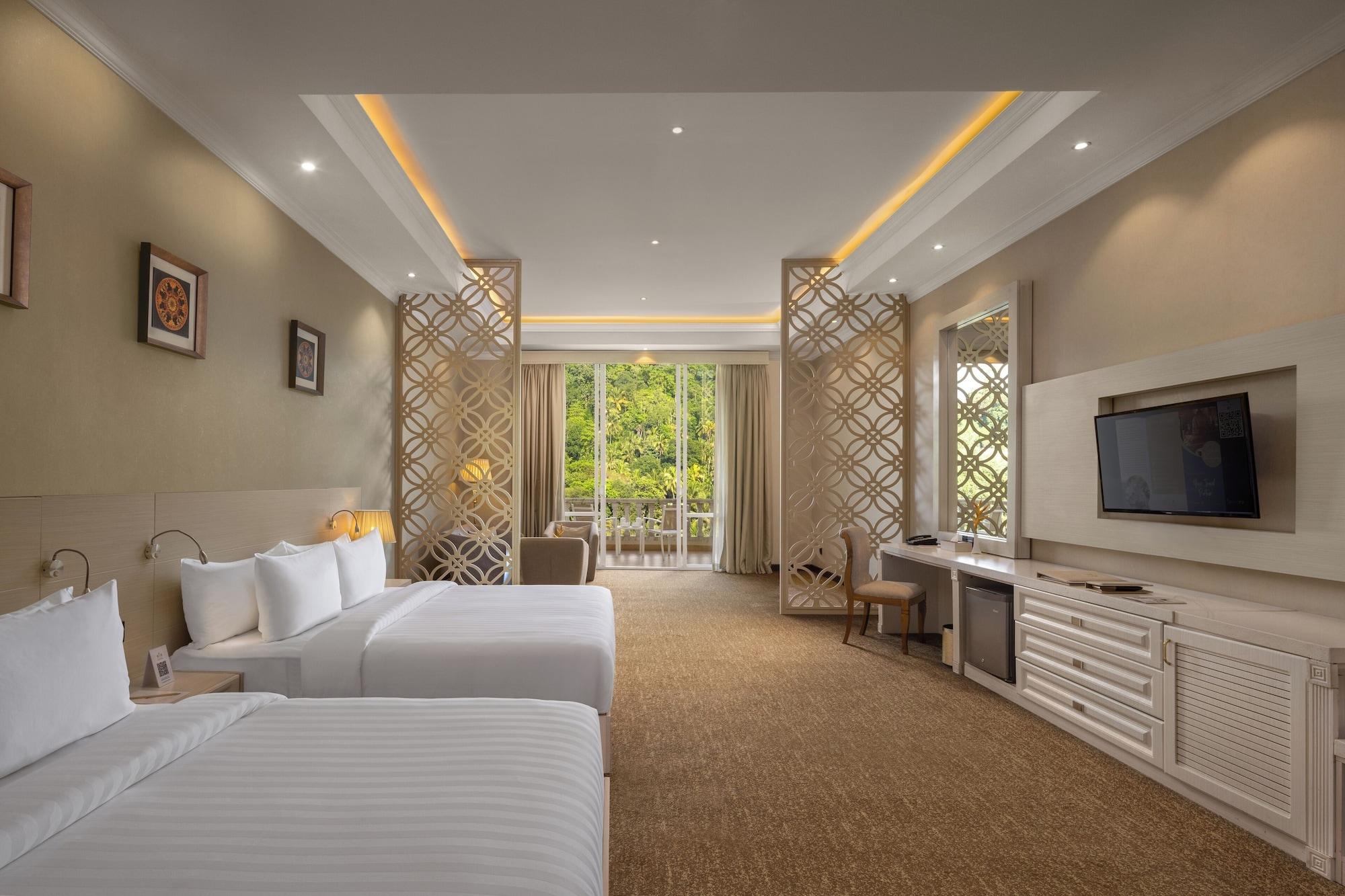 Habitación The Golden Crown Hotel