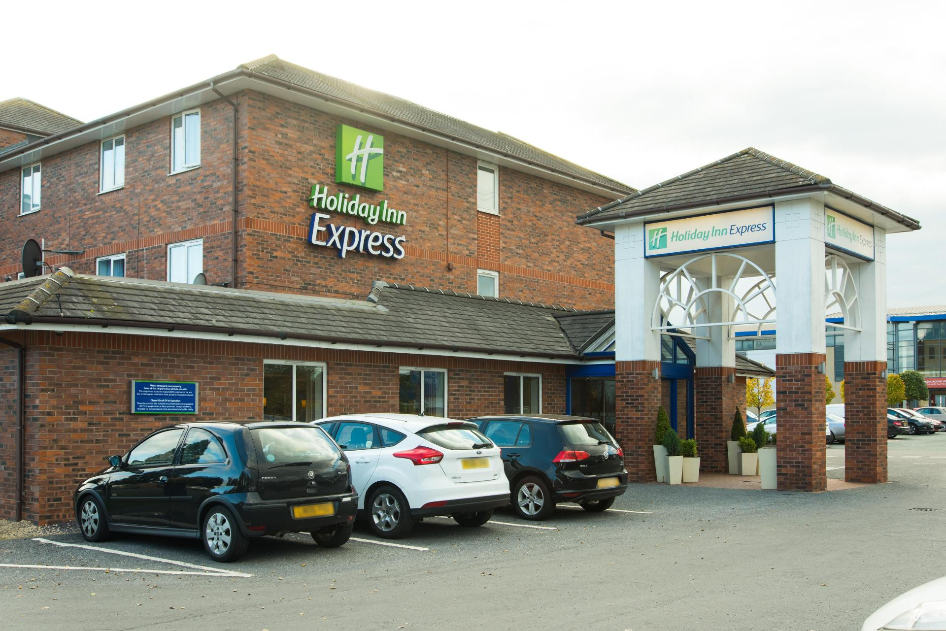 Vista Exterior Holiday Inn Express Lichfield by IHG