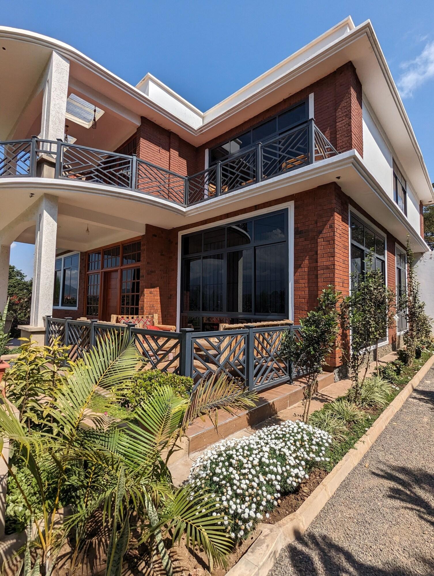 Varios the hill haven