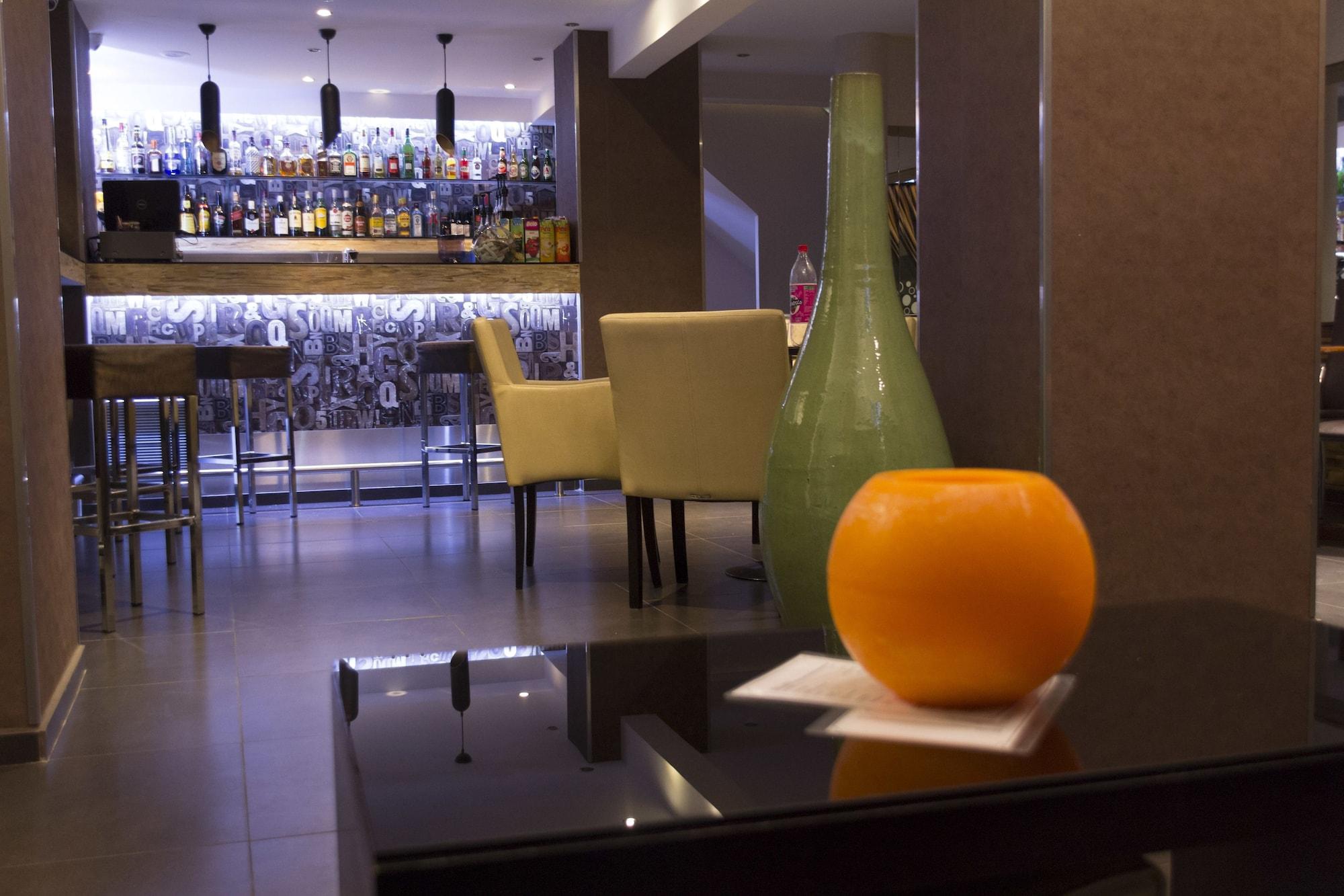Bar/Salón Athens Choice