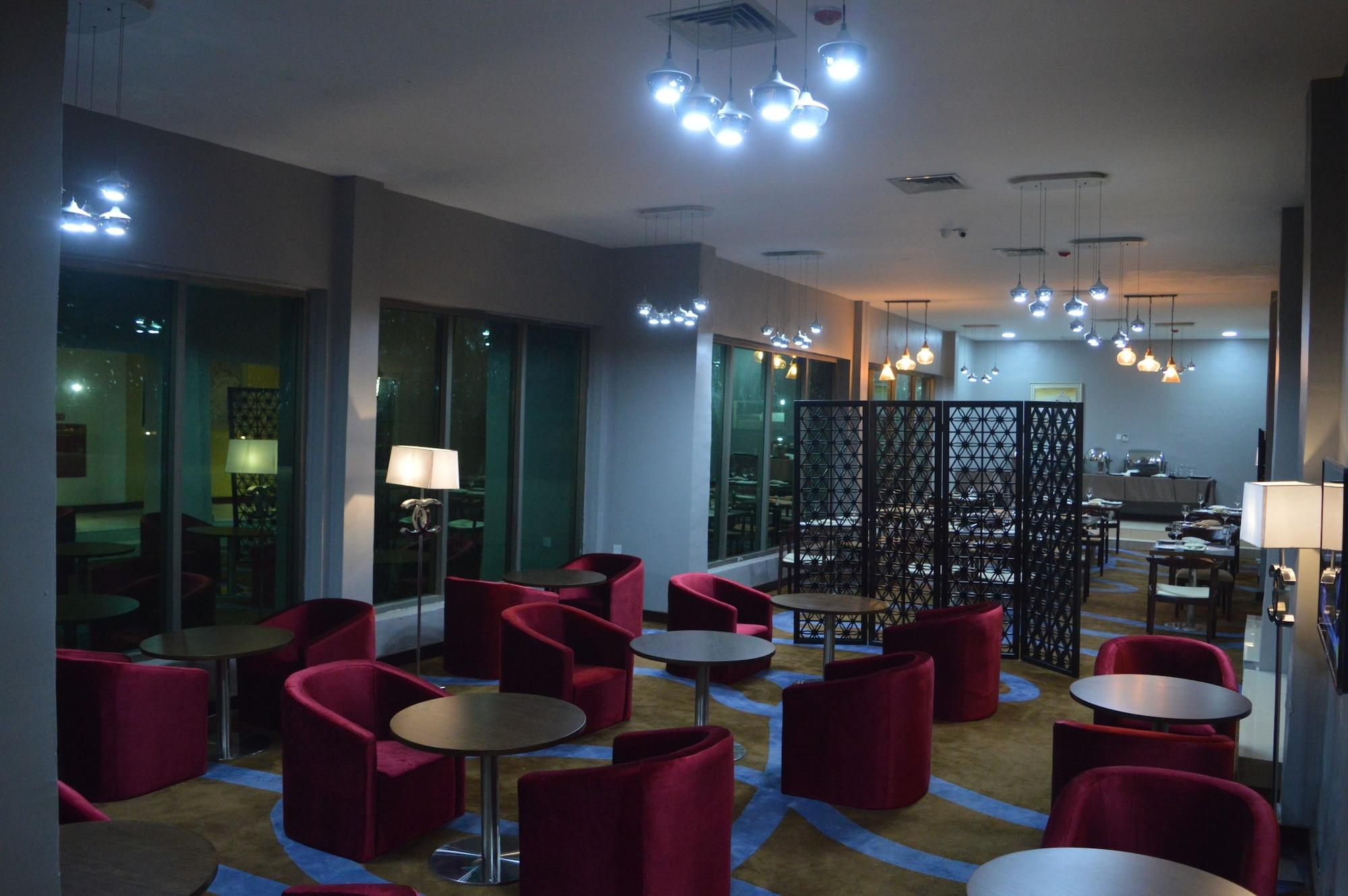 Bar/Salón The Addrex Hotel And Suites Aba