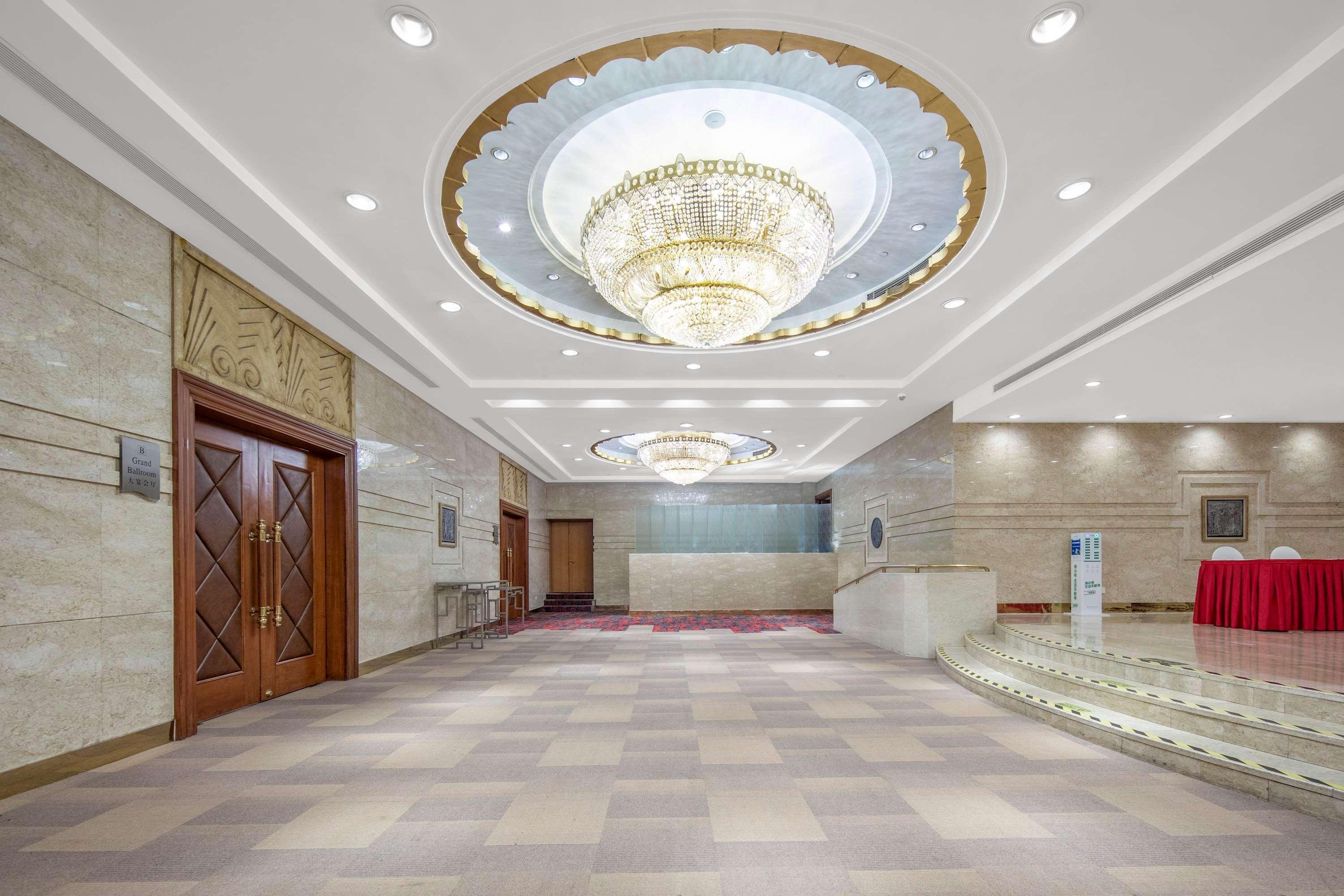Centro de Negocios Ramada Plaza Pudong Shanghai